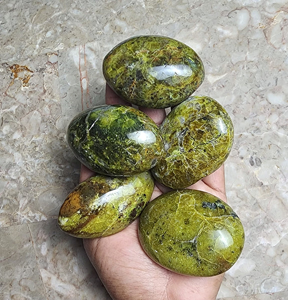 HQ Green Opal Palmstone