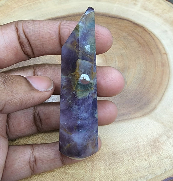 Beautiful Faceted Super 7 Wand